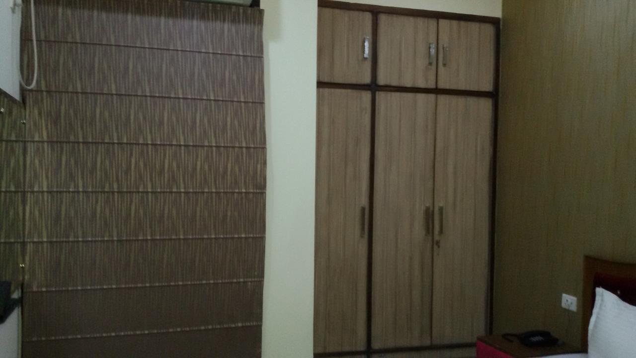Hotel Royal International New Delhi Exteriör bild