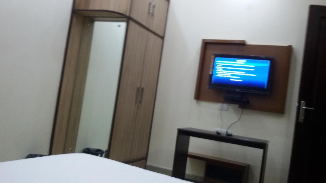Hotel Royal International New Delhi Exteriör bild