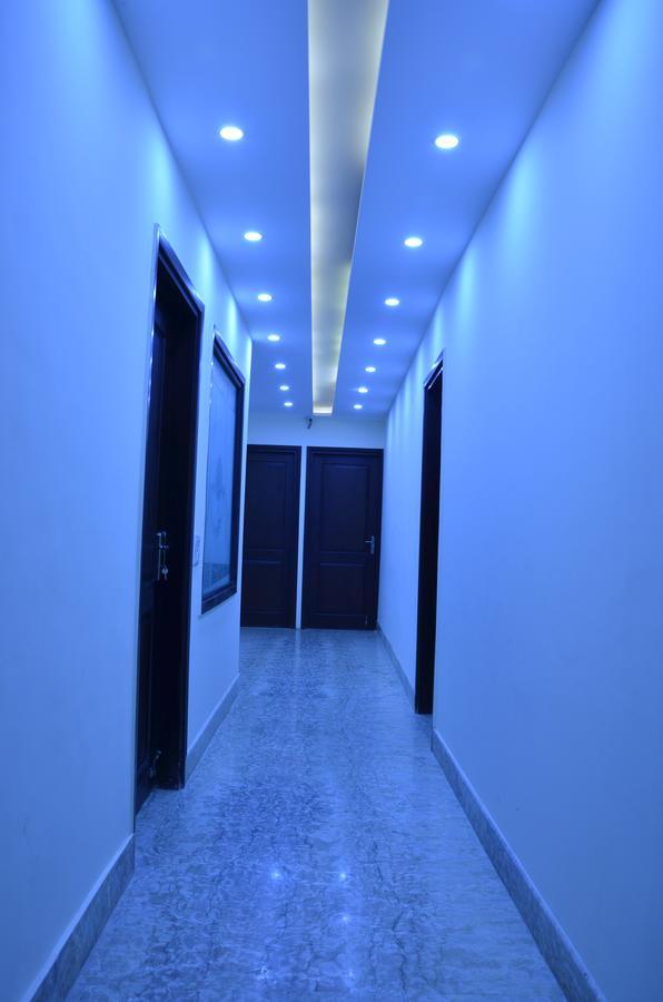 Hotel Royal International New Delhi Exteriör bild
