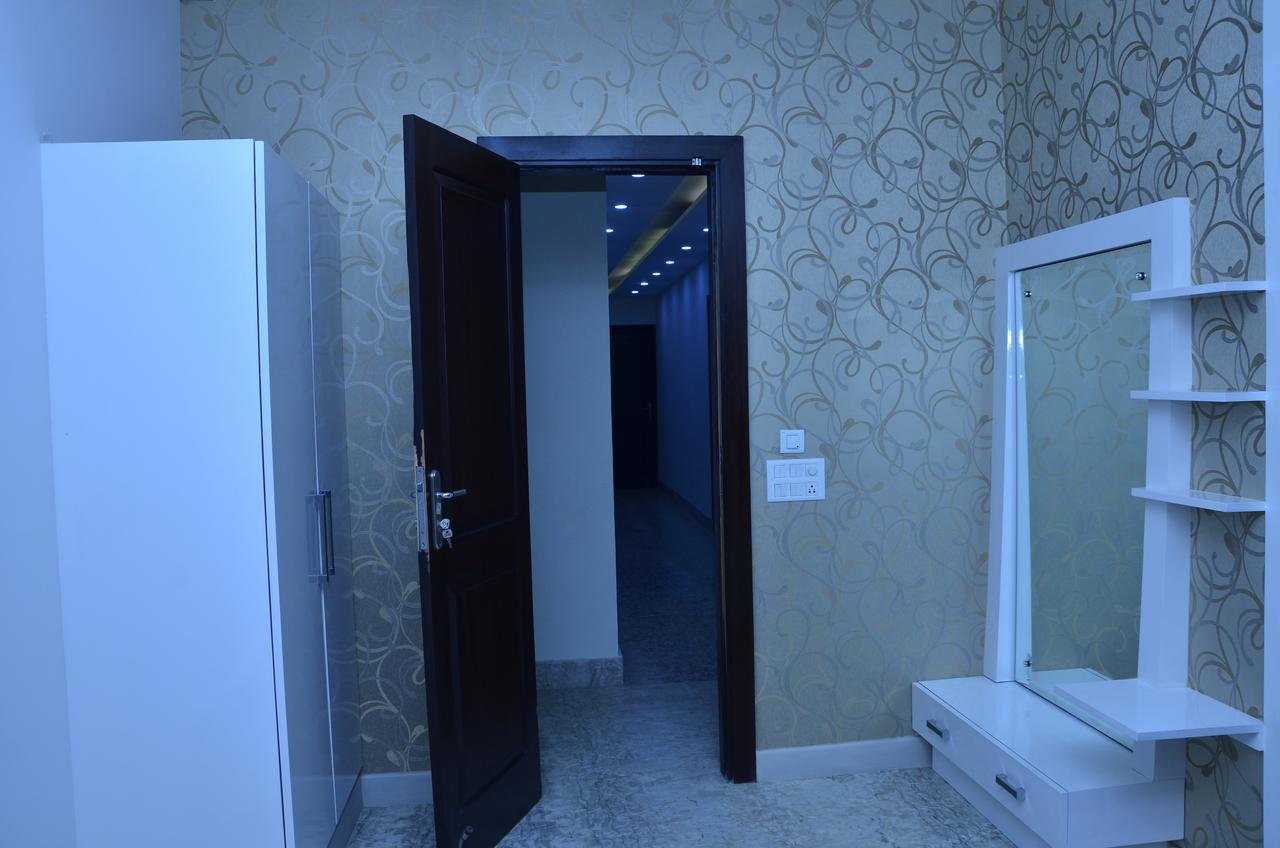 Hotel Royal International New Delhi Exteriör bild